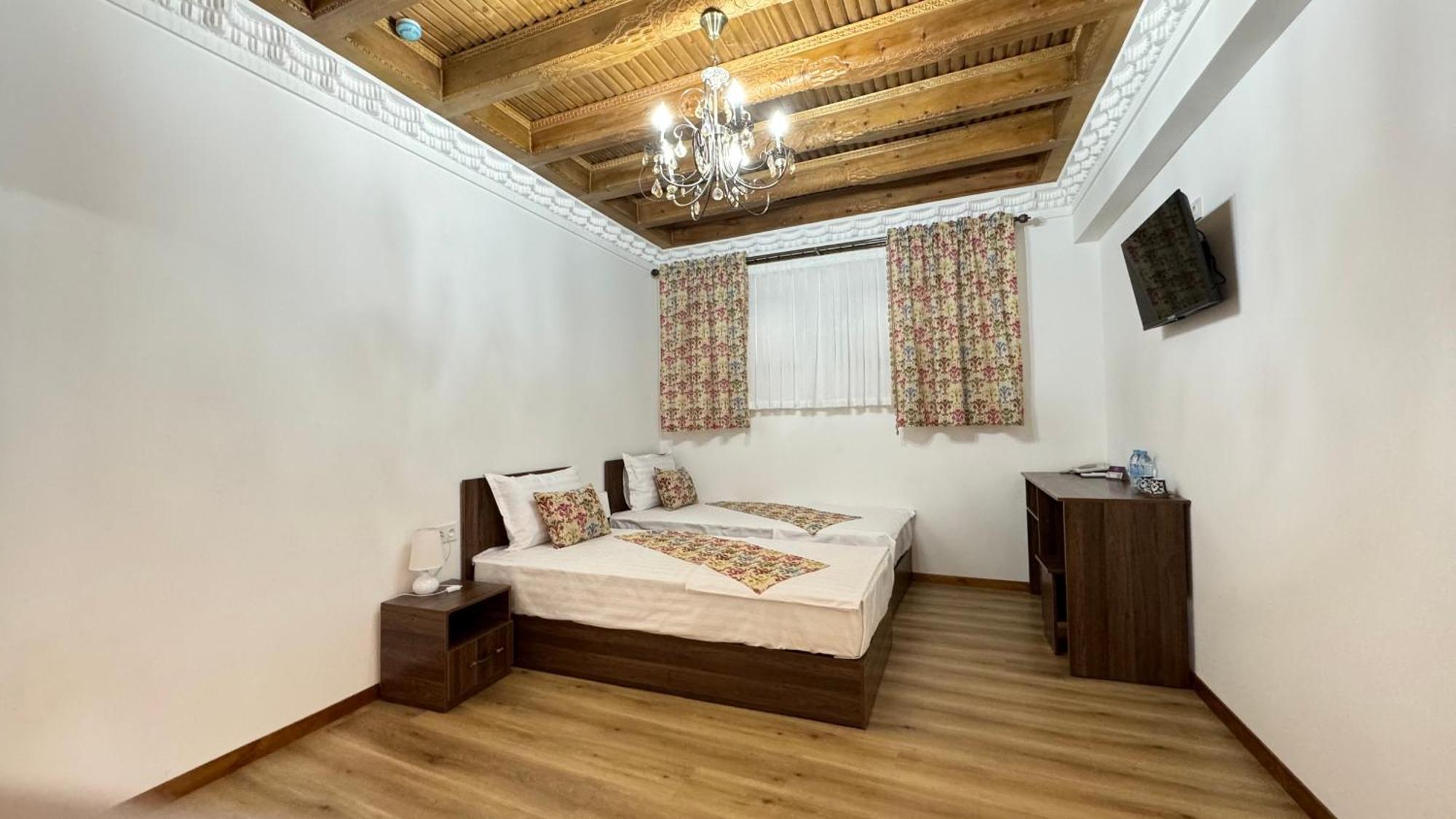 Mahbubakhon Guest House In Old City Bukhara Exterior foto